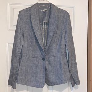 Cabi size 6 blazer. Great shape. 💼